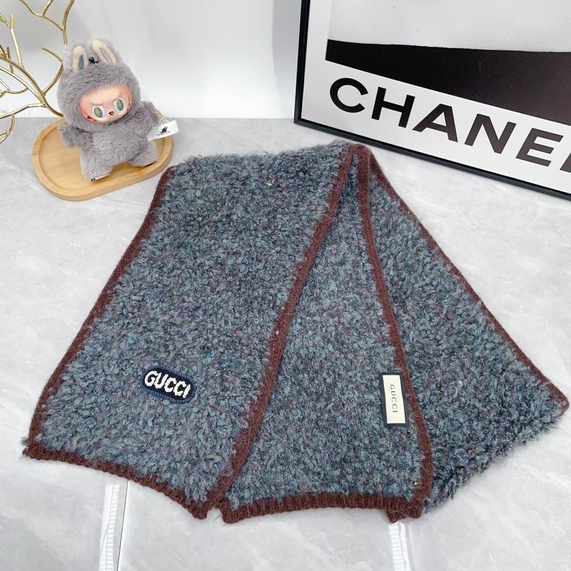 Gucci Scarf dx (209)