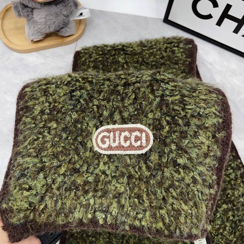 Gucci Scarf dx (219)