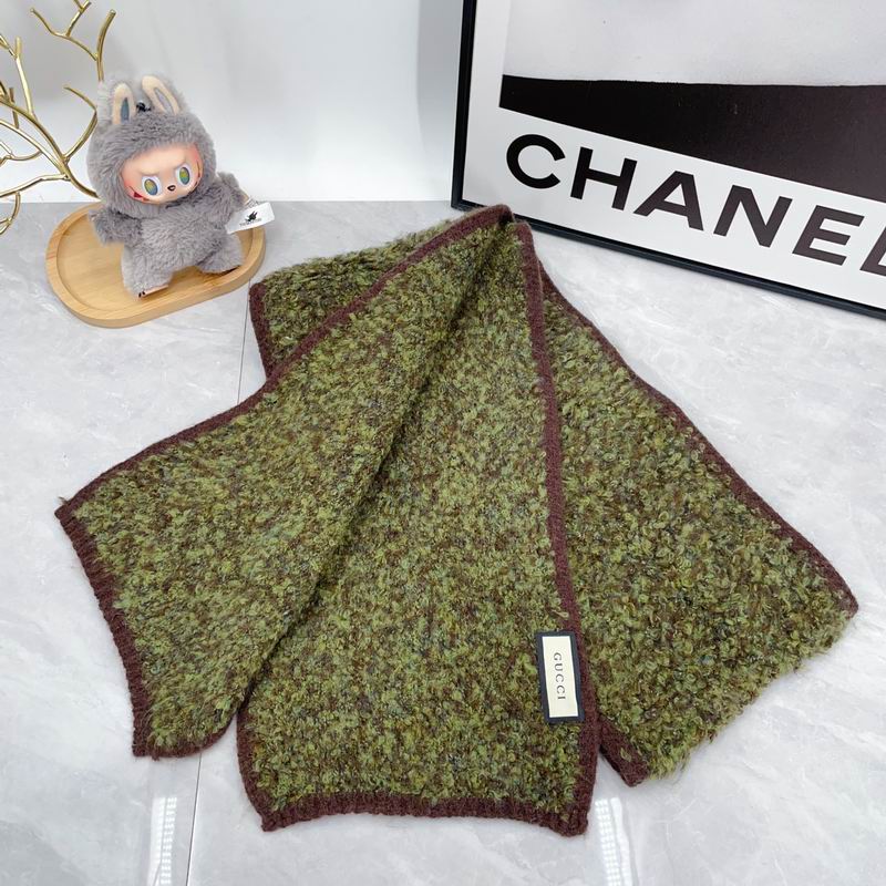 Gucci Scarf dx (220)