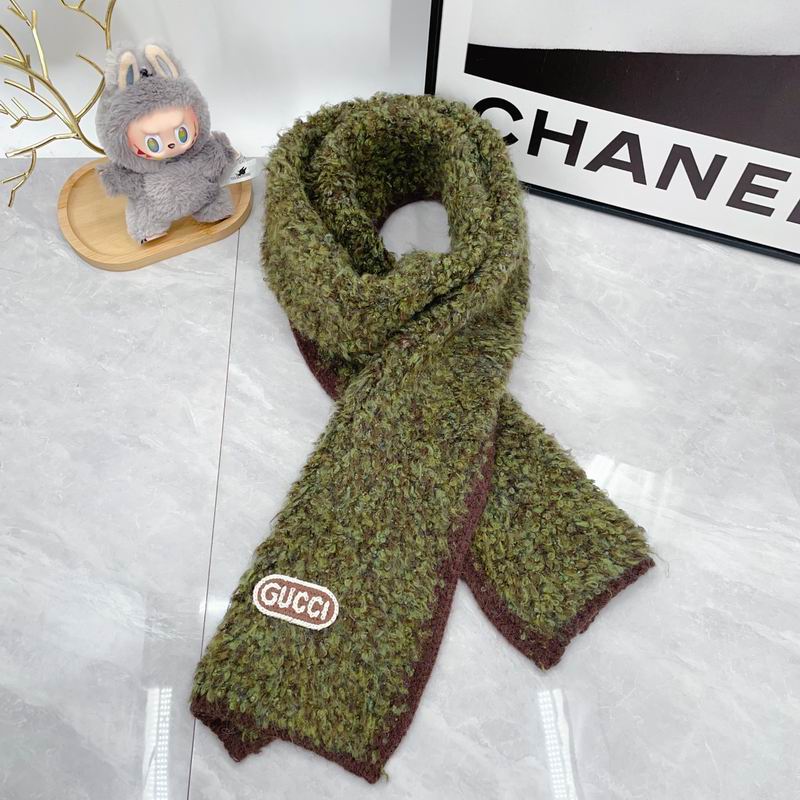 Gucci Scarf dx (223)