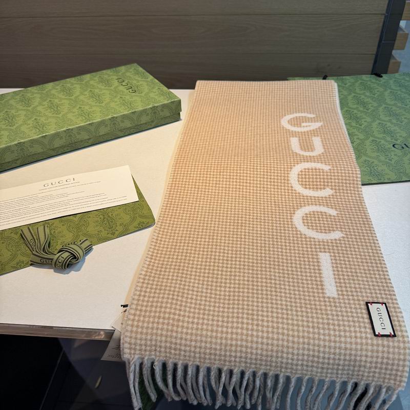 Gucci Scarf hm (24)