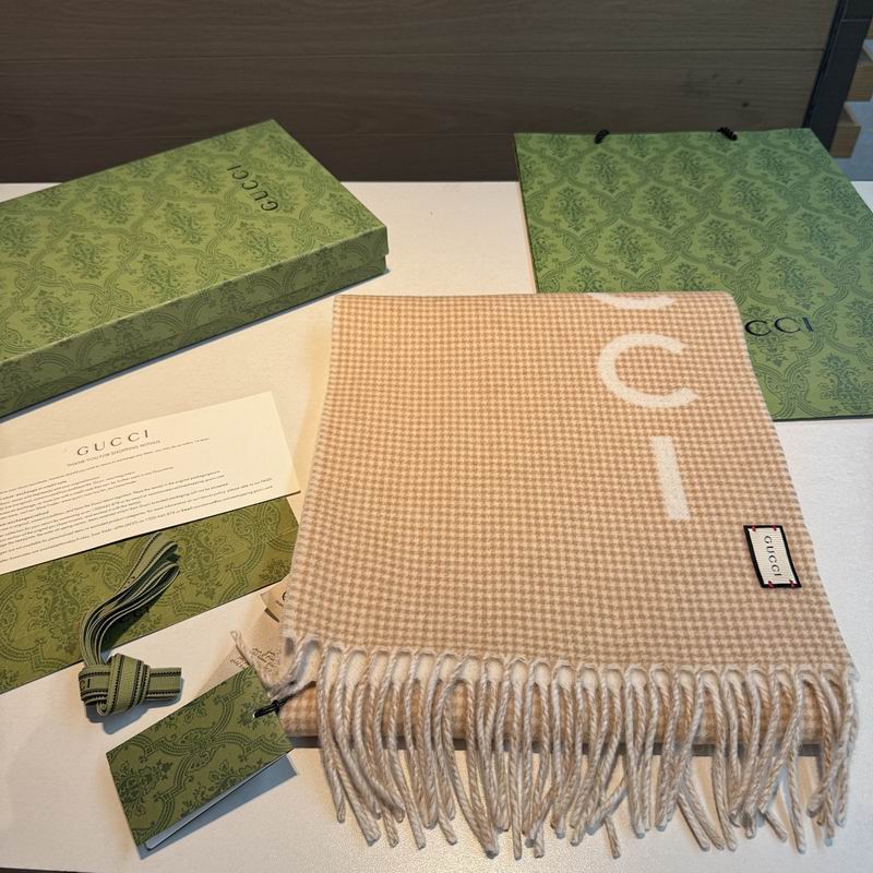 Gucci Scarf hm (25)