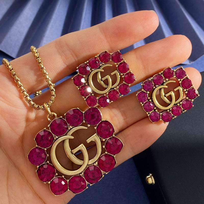 Gucci Suits 10yxx12 (2)