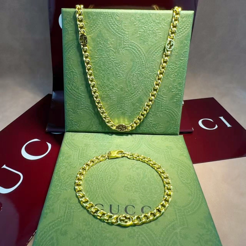 Gucci Suits 10yxx16 (4)