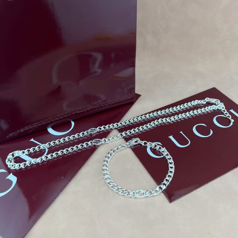 Gucci Suits 10yxx16 (7)