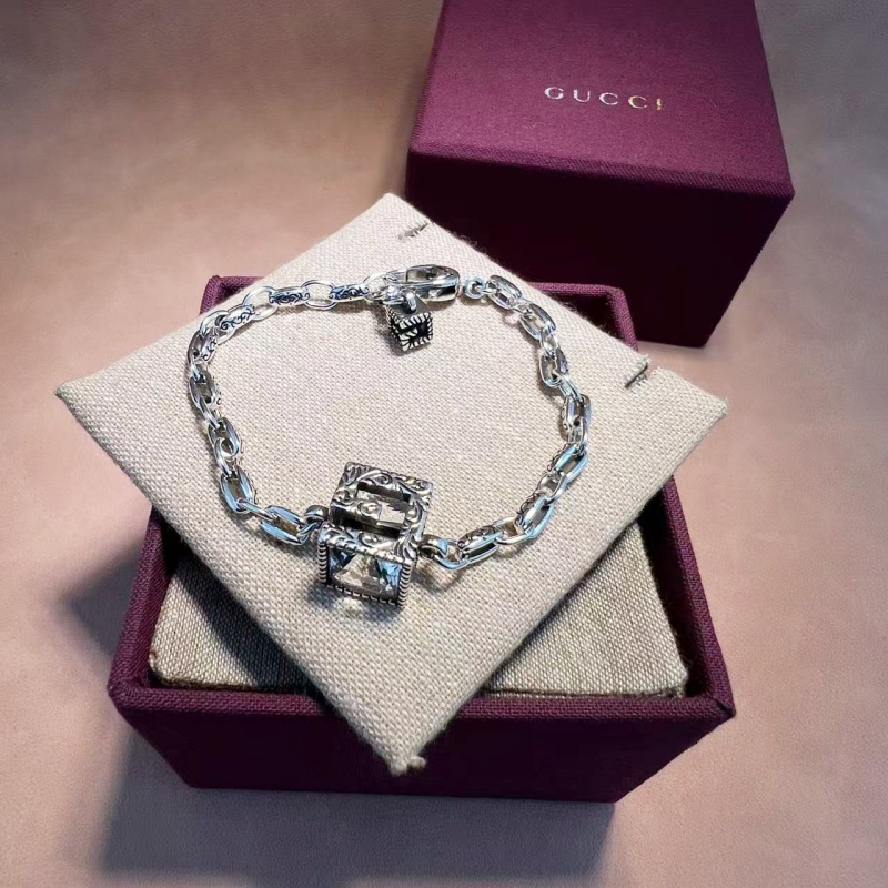 Gucci Suits 10yxx17 (6)