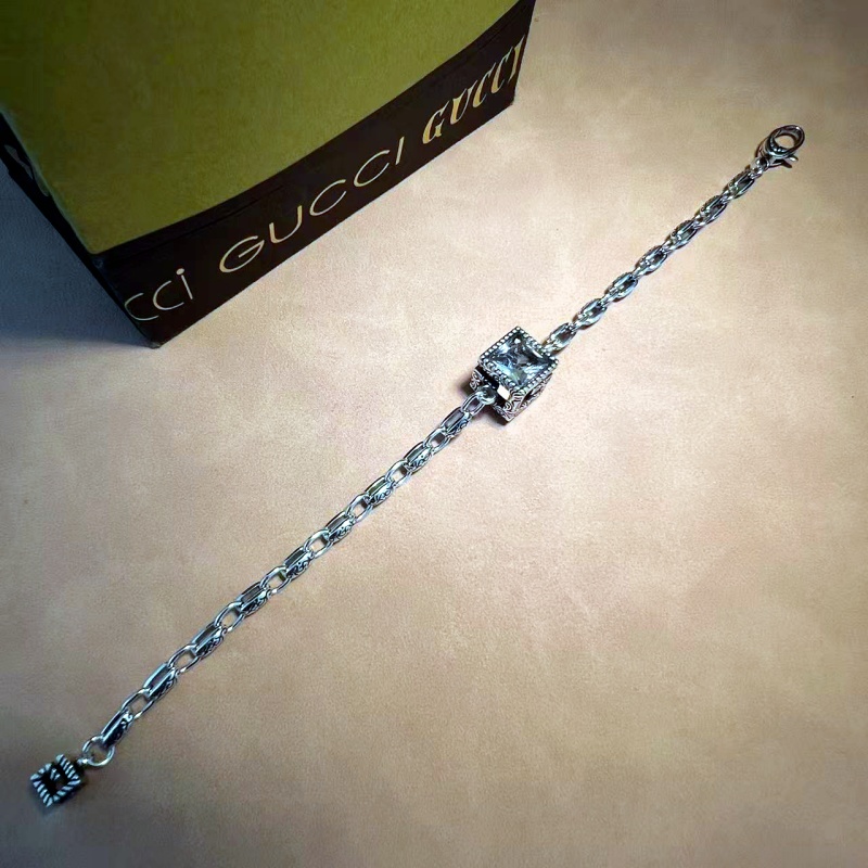 Gucci Suits 10yxx17 (8)