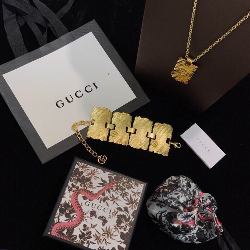 Gucci Suits 11yxx23 (5)