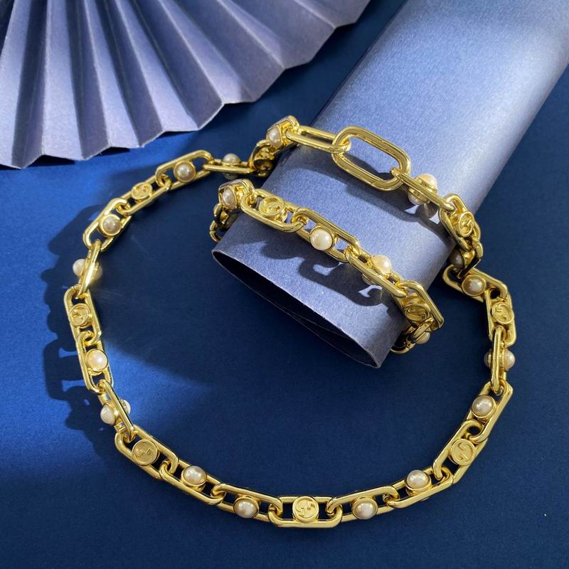 Gucci Suits 12yxx (1)