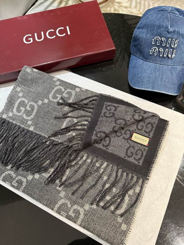 Gucci scarf 34X195cm E20 (15)