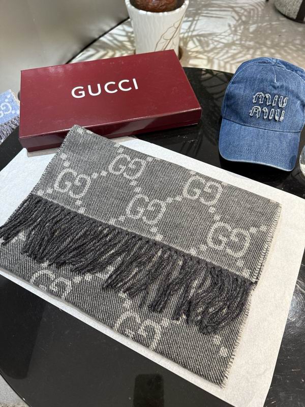 Gucci scarf 34X195cm E20 (16)