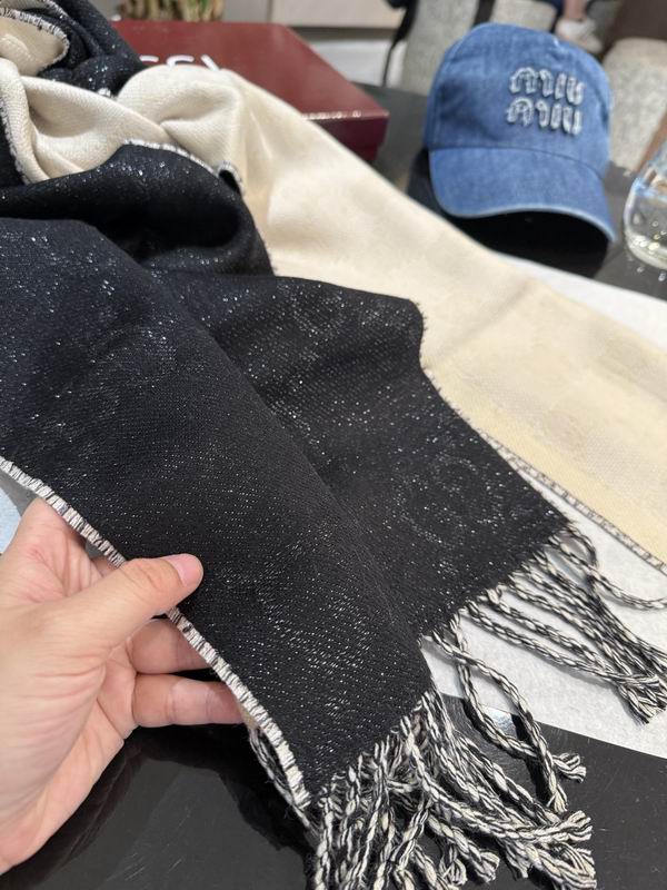 Gucci scarf 34X195cm E20 (18)