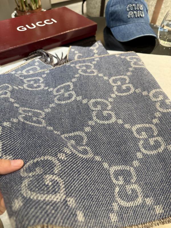 Gucci scarf 34X195cm E20 (2)