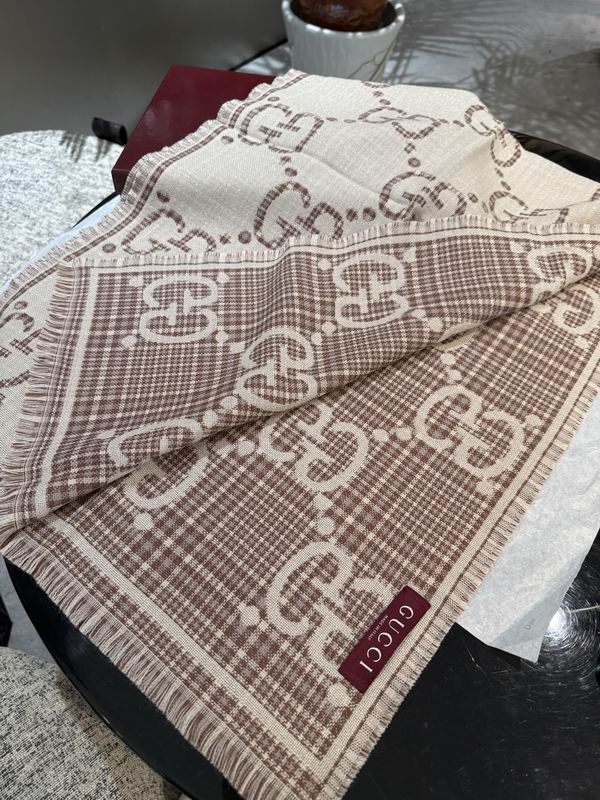 Gucci scarf 47X180cm E15 (3)