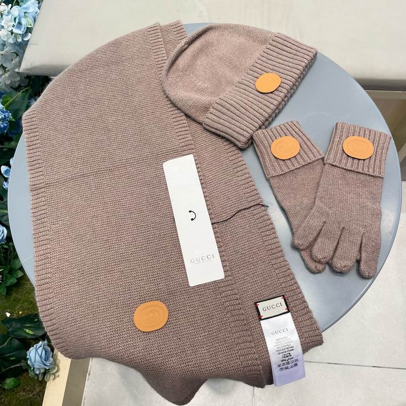 Gucci scarf hat gloves (11)