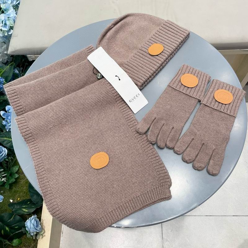 Gucci scarf hat gloves (15)