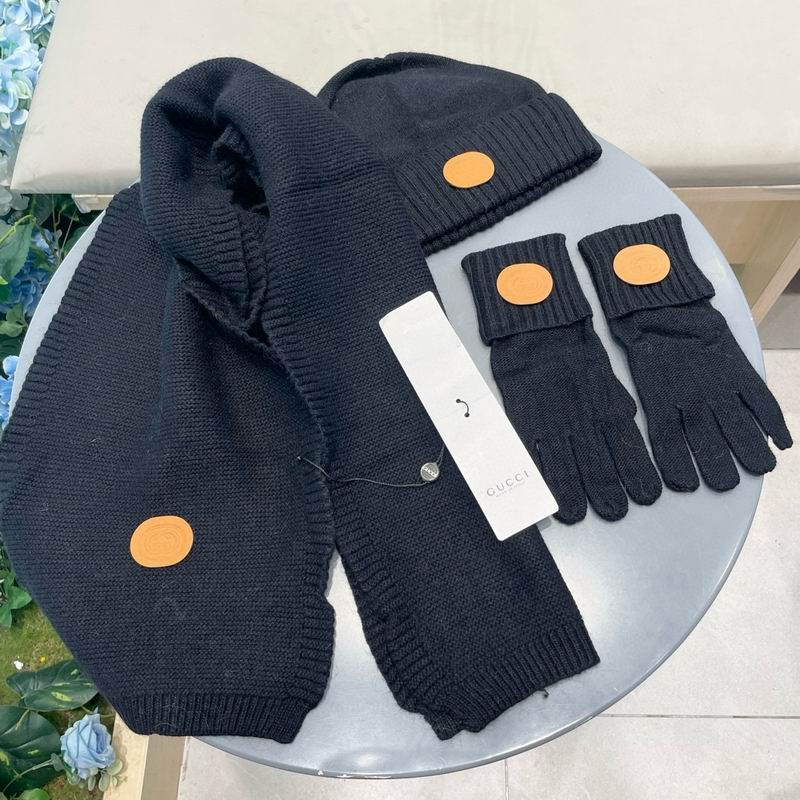 Gucci scarf hat gloves (21)