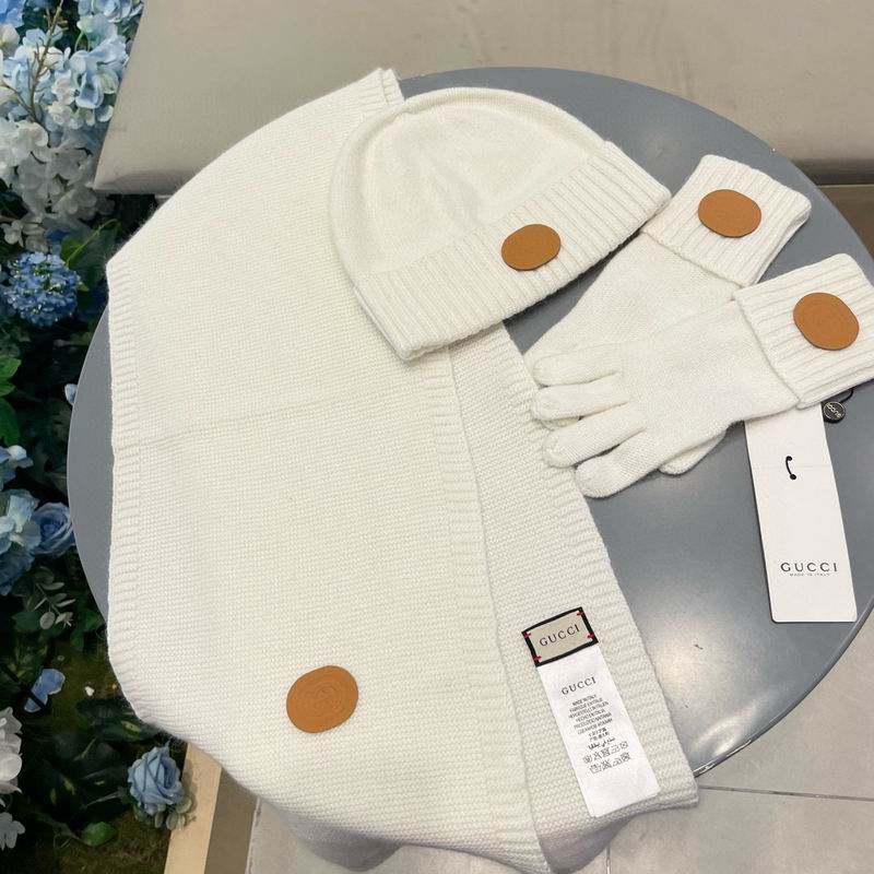 Gucci scarf hat gloves (28)