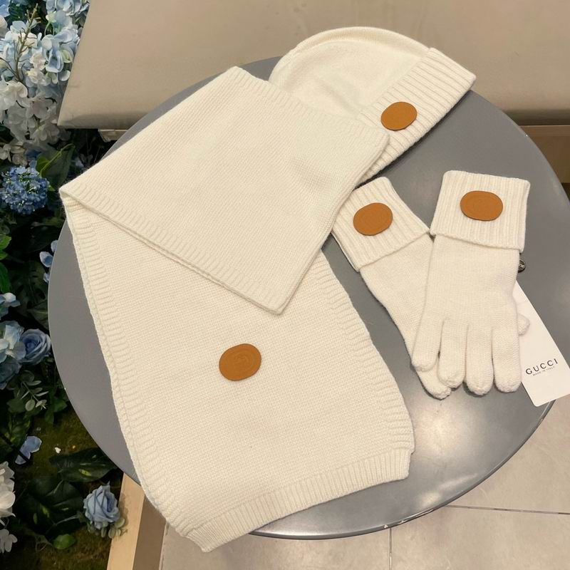 Gucci scarf hat gloves (33)