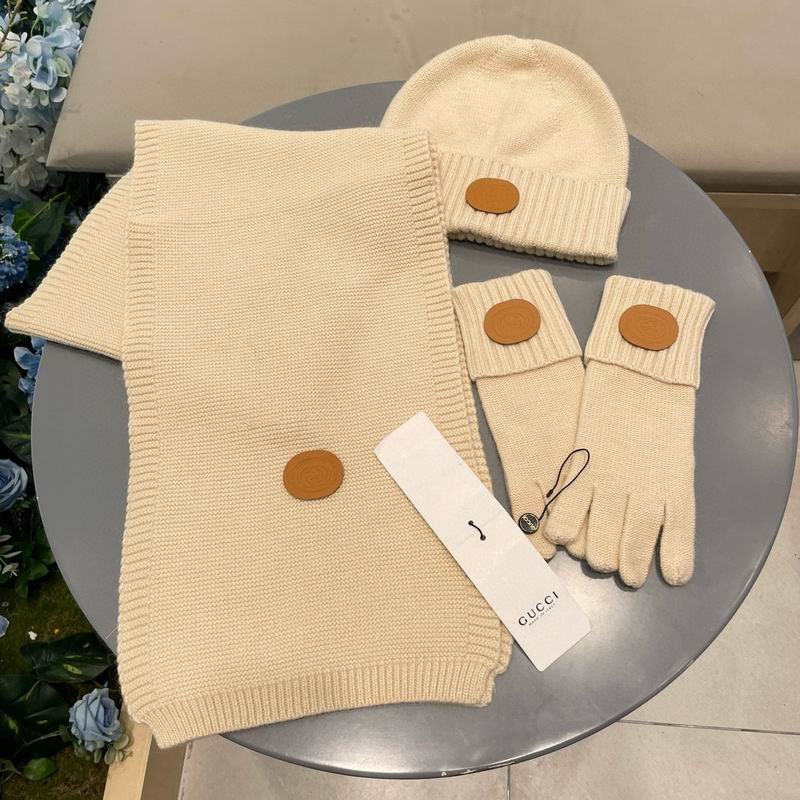 Gucci scarf hat gloves (8)