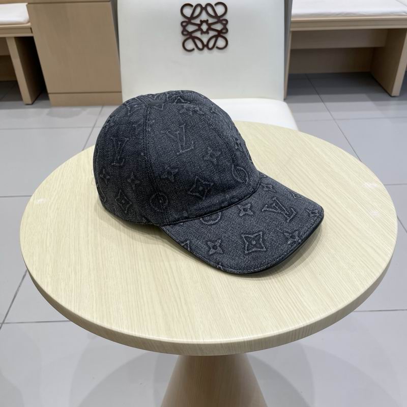 LV Cap (121)