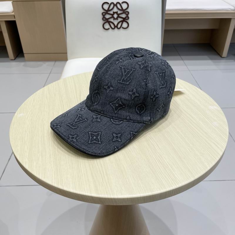 LV Cap (122)