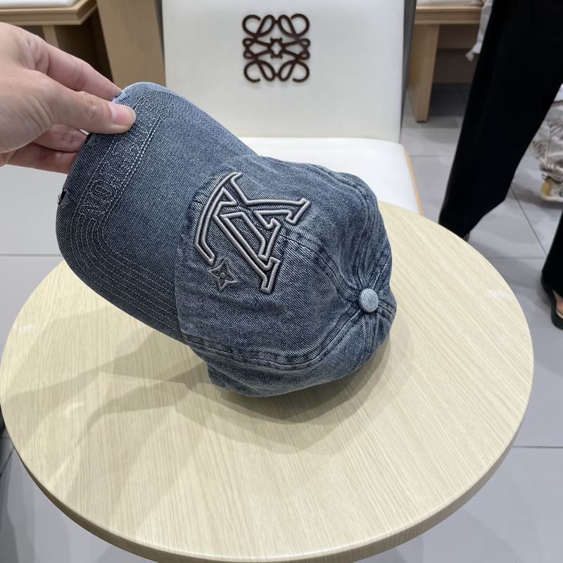 LV Cap (127)