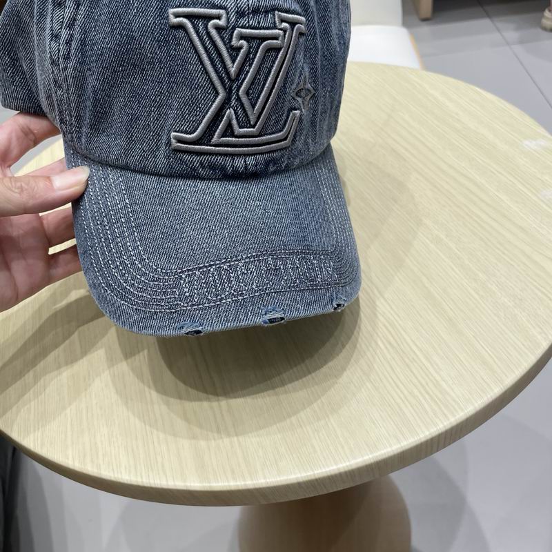 LV Cap (130)
