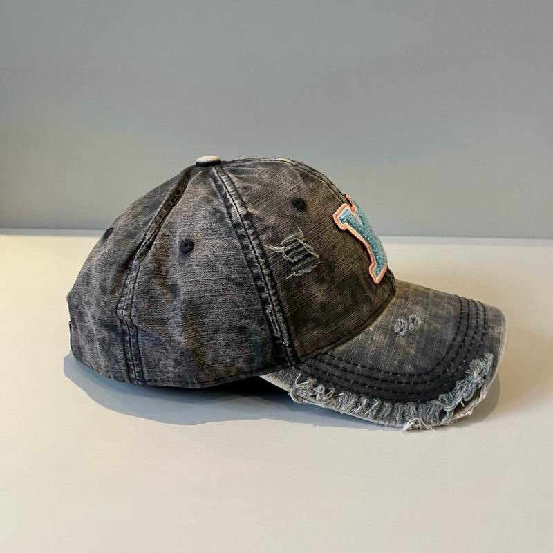 LV Cap (137)