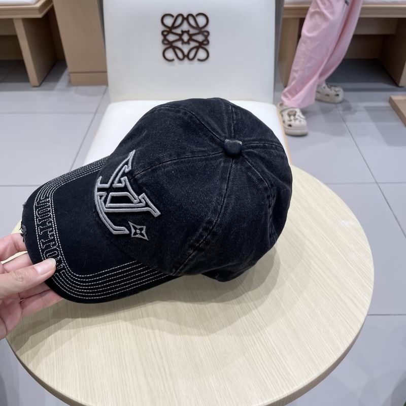 LV Cap (137)