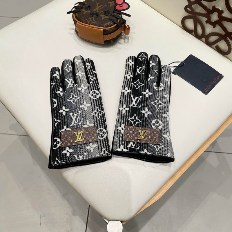LV Gloves 20 (9)