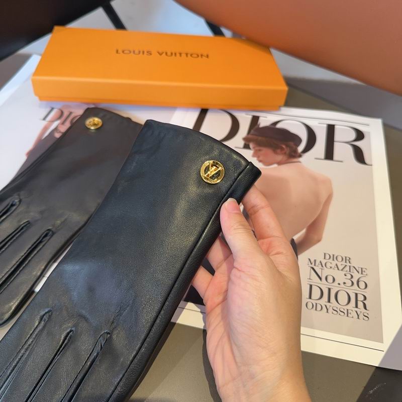 LV Gloves 76 (17)