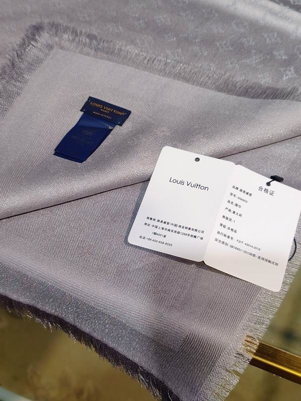 LV Scarf 139X139cm E90 (11)