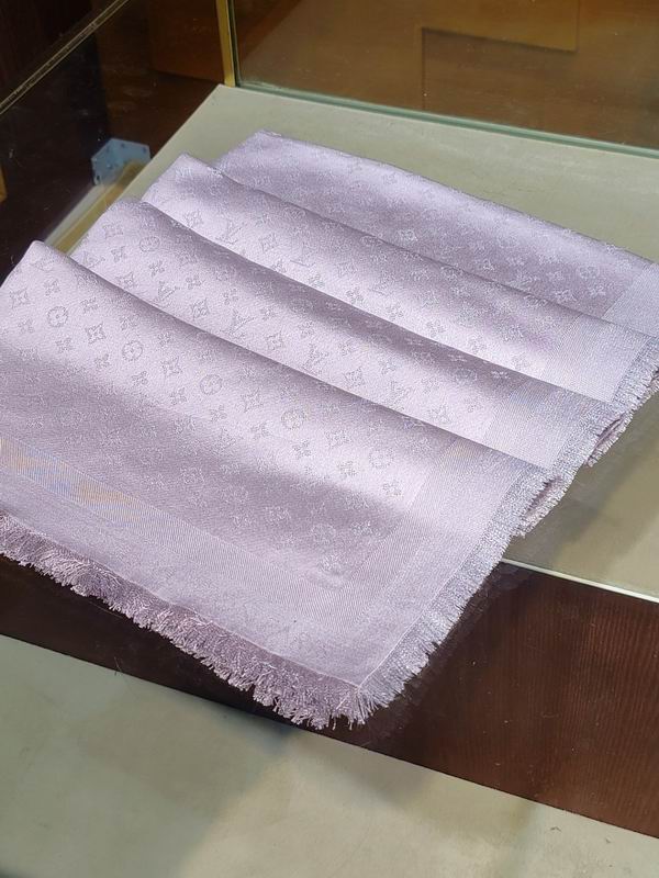LV Scarf 139X139cm E90 (12)