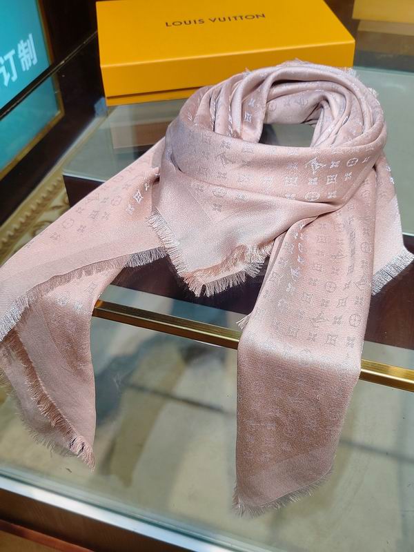 LV Scarf 139X139cm E90 (7)