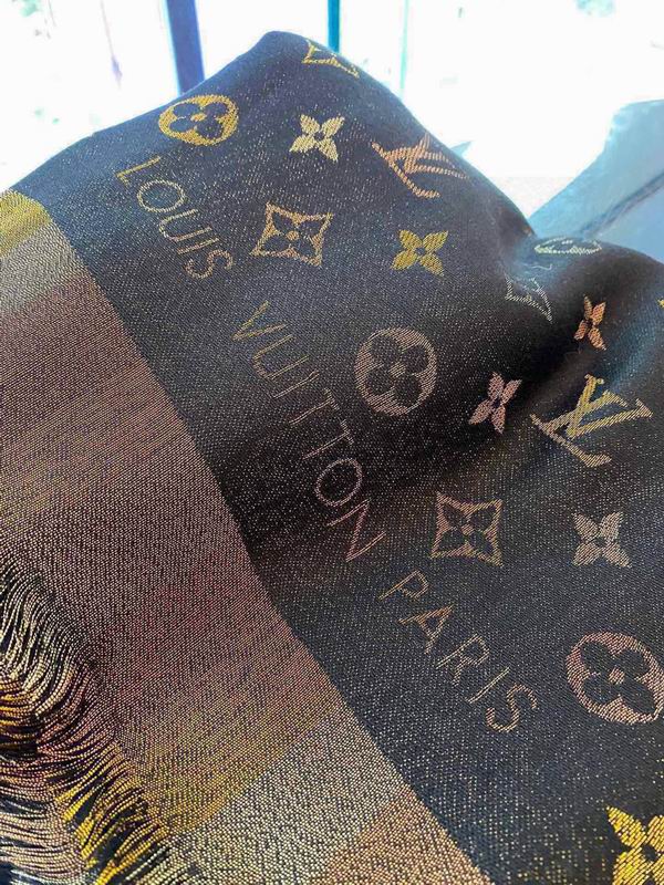 LV Scarf 140X140cm E24 (14)