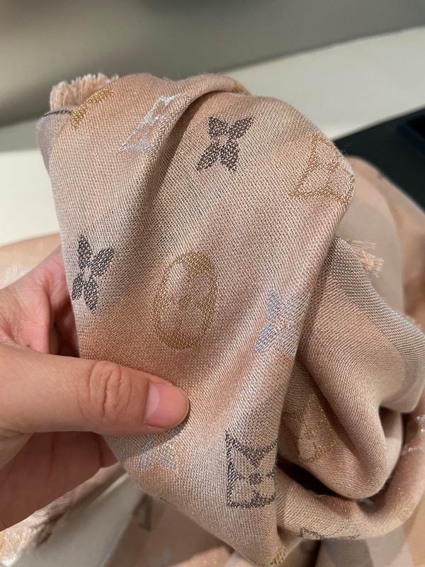 LV Scarf 140X140cm E24 (21)