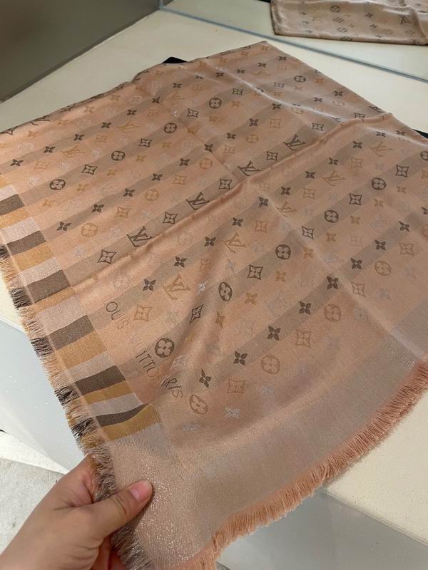 LV Scarf 140X140cm E24 (24)