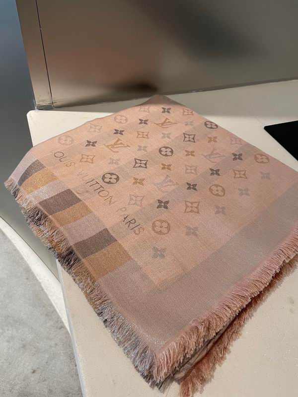 LV Scarf 140X140cm E24 (27)
