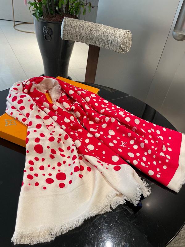 LV Scarf 140X140cm E28 (5)