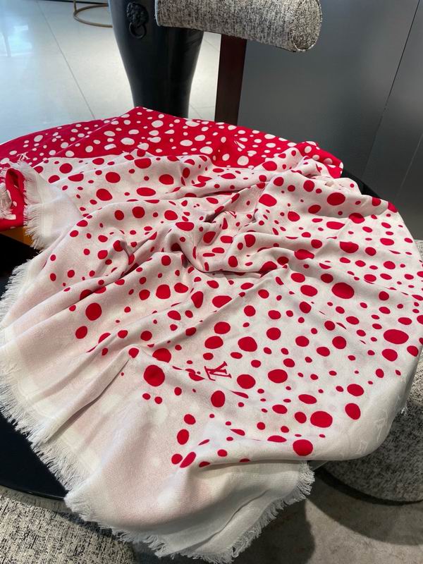 LV Scarf 140X140cm E28 (6)