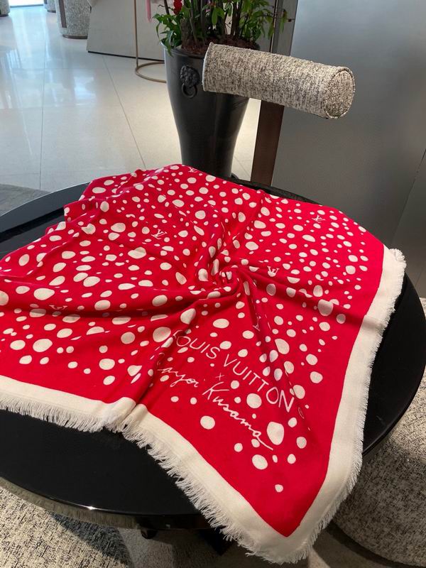 LV Scarf 140X140cm E28 (7)