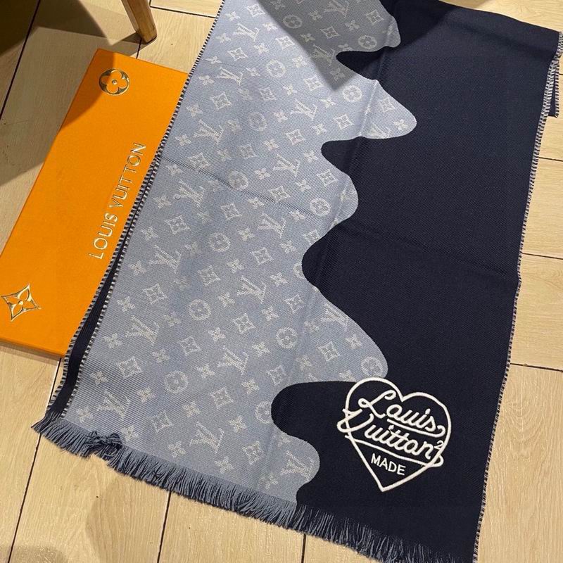 LV Scarf 200X43cm 100%绵羊毛 E11 (1)