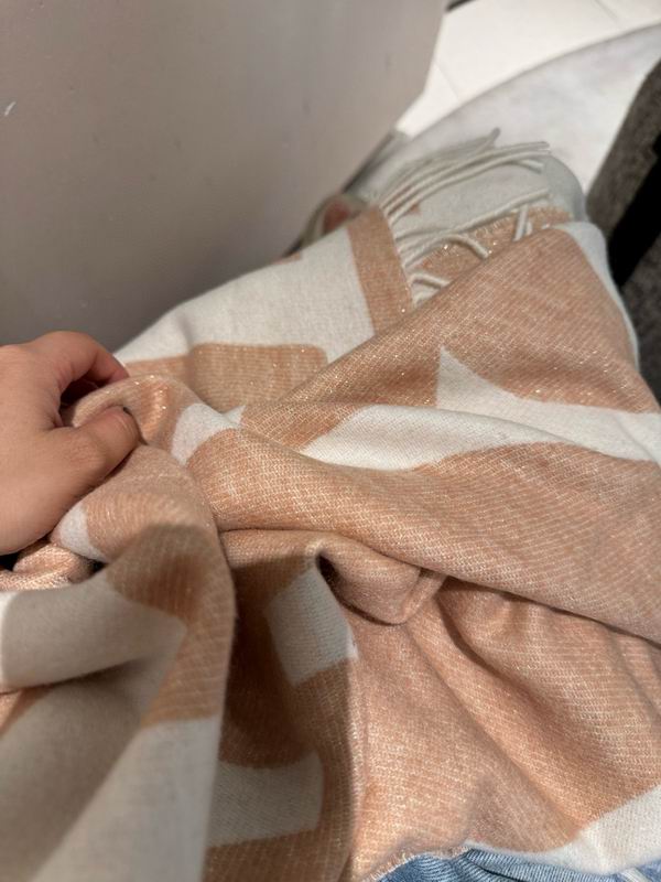 LV Scarf 200X70cm E48 (13)