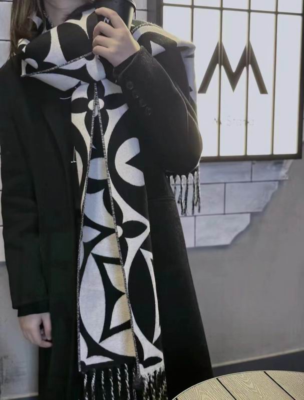 LV Scarf 235X30ml E30 (11)