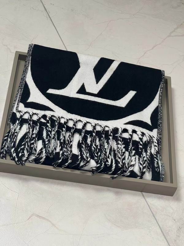 LV Scarf 235X30ml E30 (12)