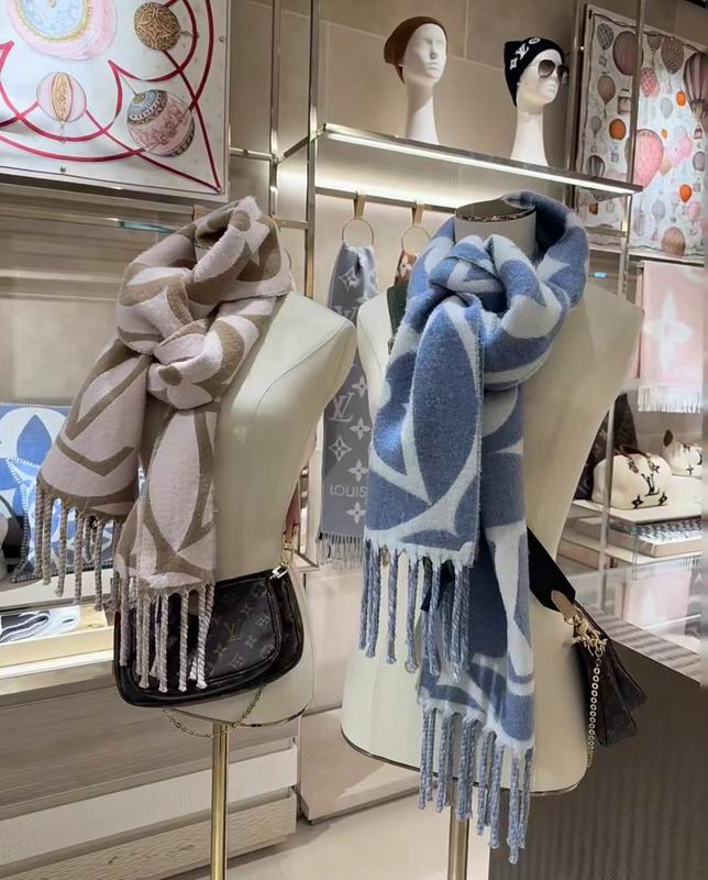 LV Scarf 235X30ml E30 (31)