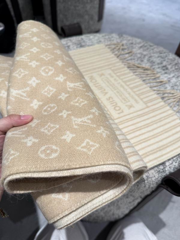 LV Scarf 35X210cm E30 (2)