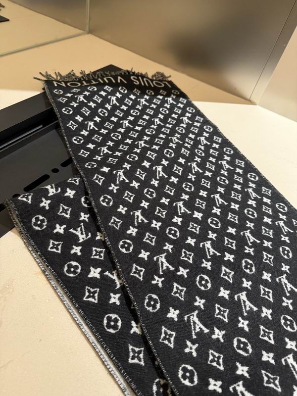 LV Scarf 35X210cm E30 (9)