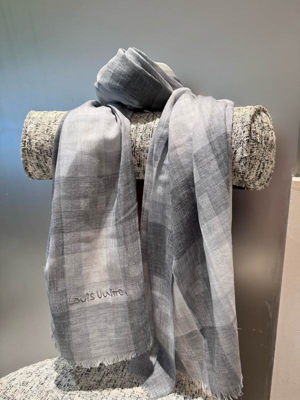 LV Scarf 90X200cm E66 (1)